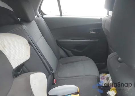 2018 Chevrolet Trax Ls z USA, uszkodzony, nr VIN 3GNCJKSB6JL357571